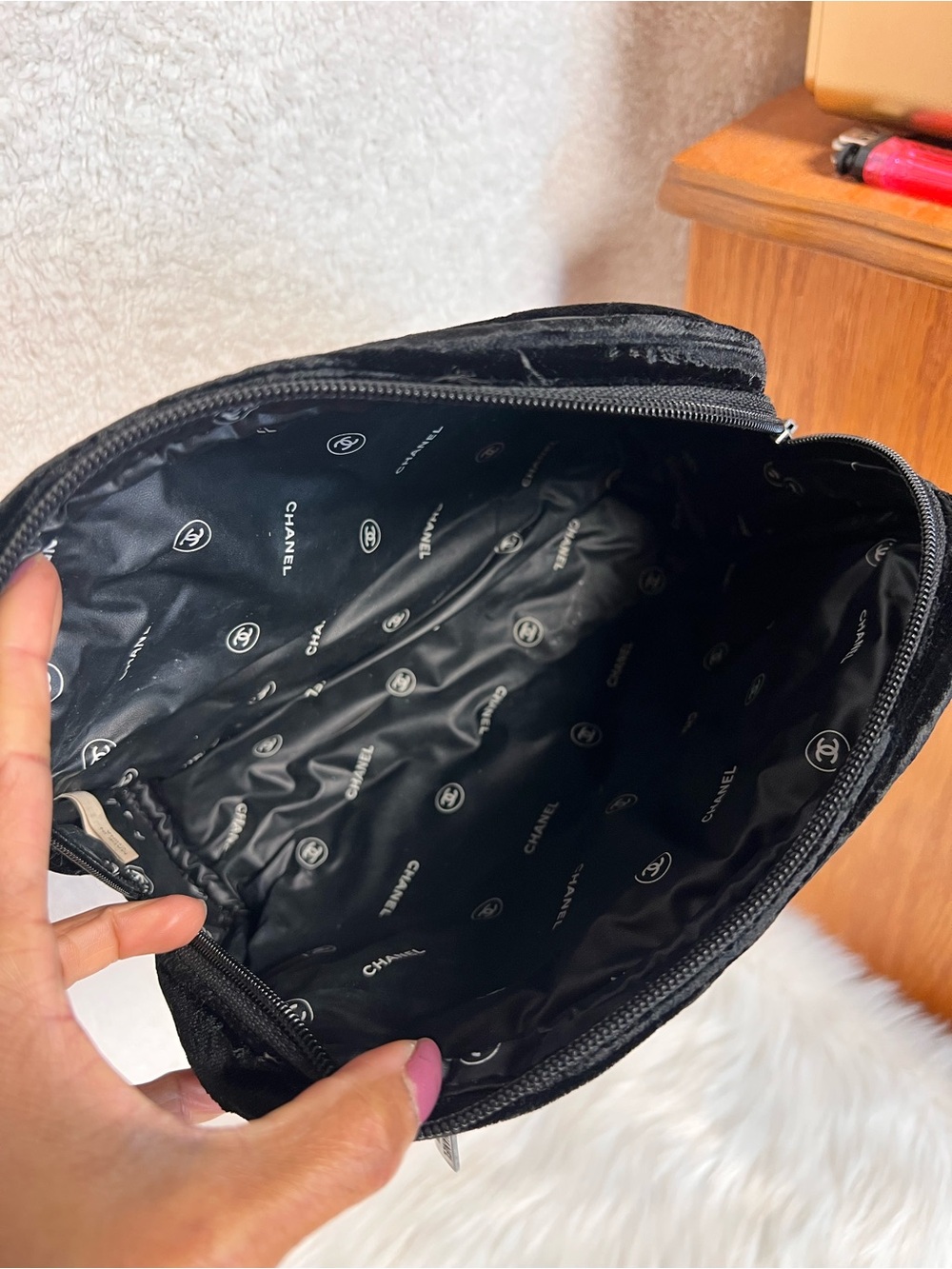 CHANEL Black Velvet Toiletry Pouch with Branded Logo - Picture 5 of 7